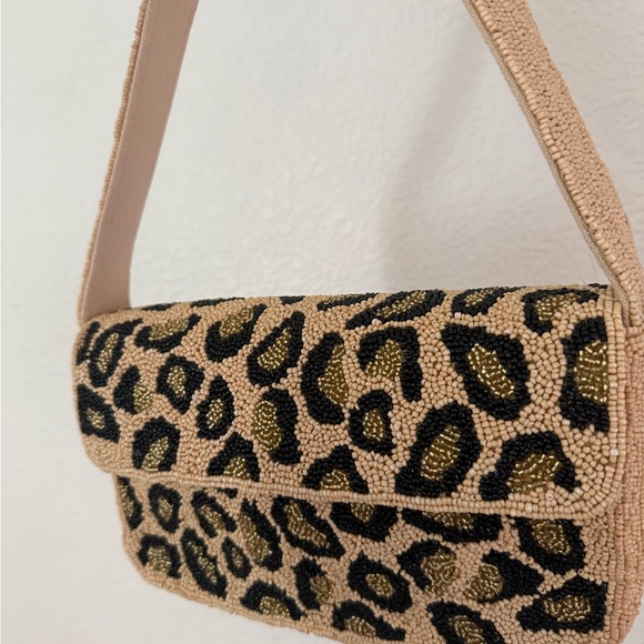 Chic Leopard Pattern Shoulder Bag - Picture 4 of 7